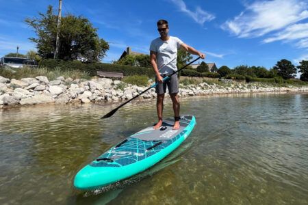 principiante sobre paddle suf hinchable